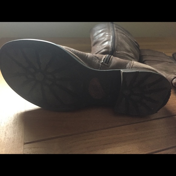 Born Leather Boots 7 - Picture 7 of 10